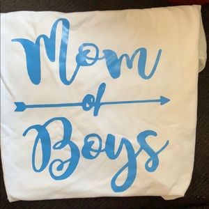 NEW. Mom of boys shirt size Medium